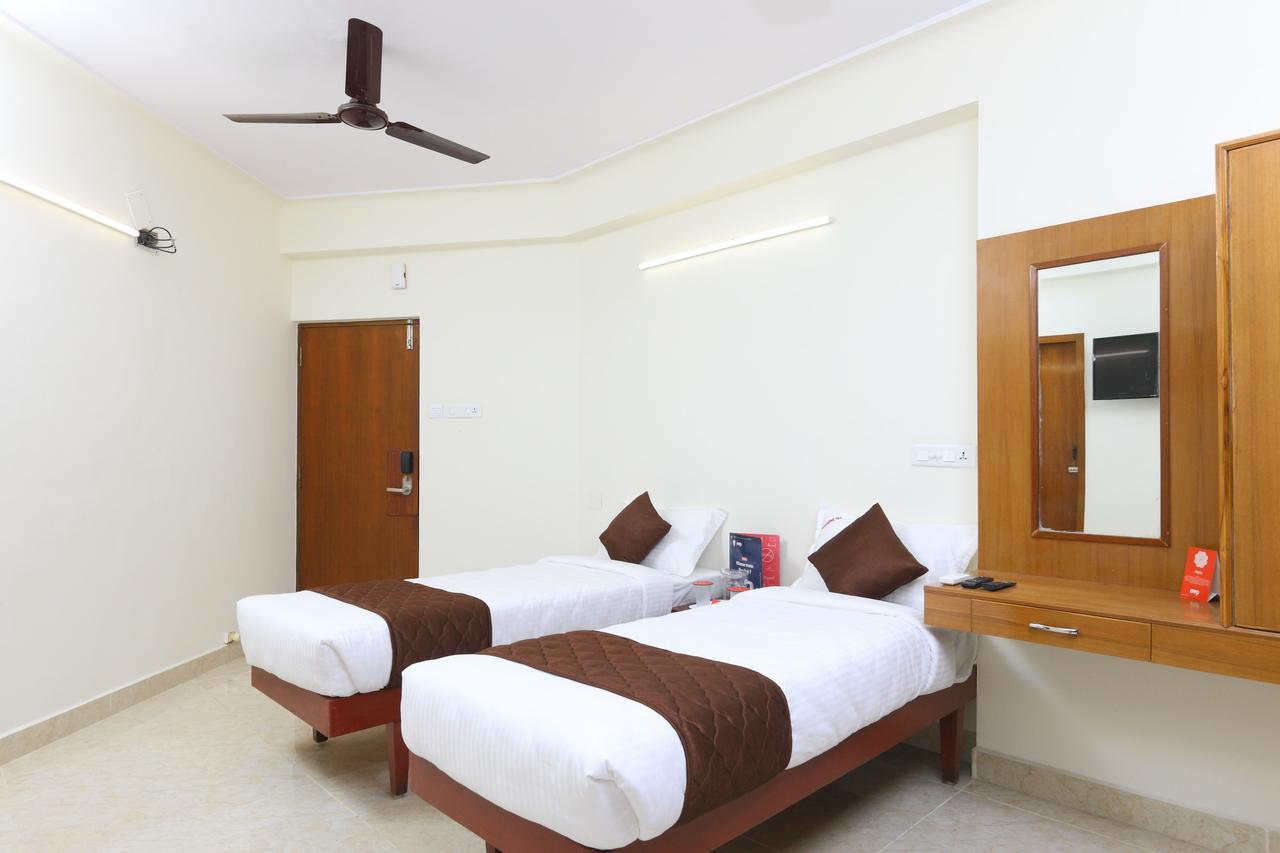 Oyo 11433 Kishore Inn Csennai Kültér fotó