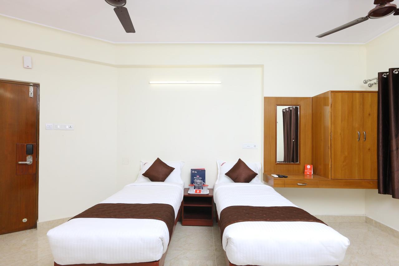 Oyo 11433 Kishore Inn Csennai Kültér fotó