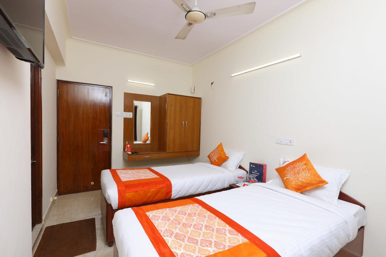 Oyo 11433 Kishore Inn Csennai Kültér fotó
