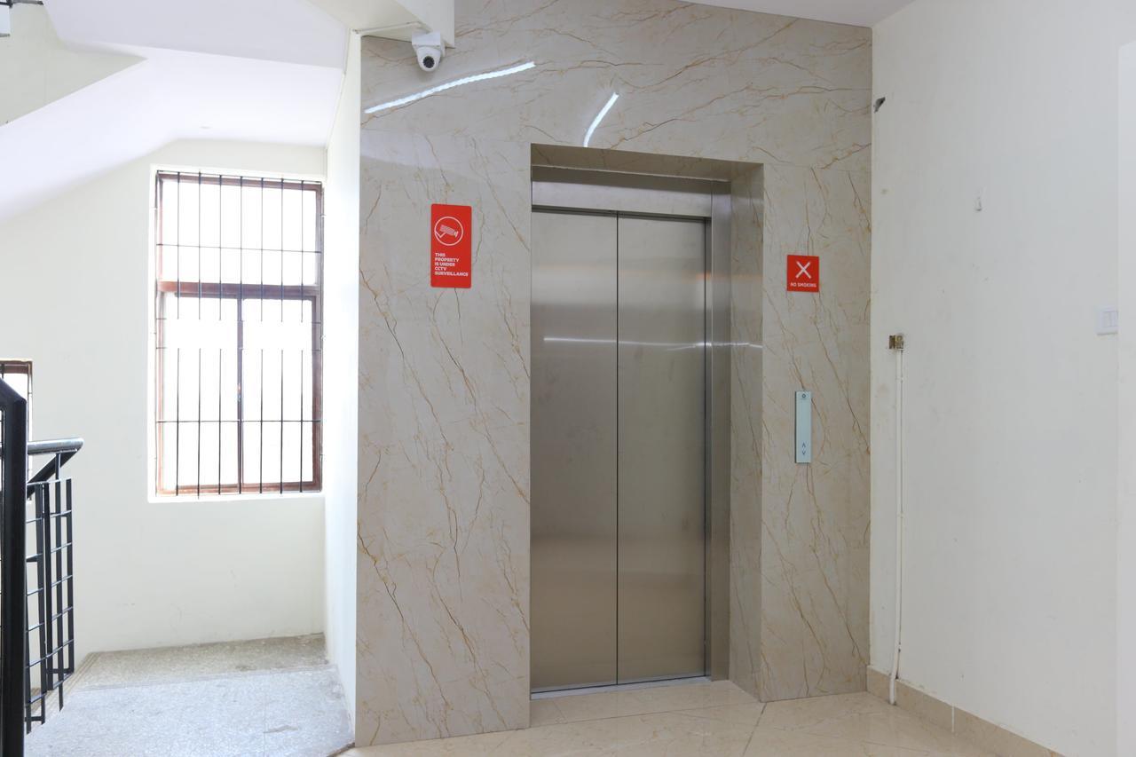 Oyo 11433 Kishore Inn Csennai Kültér fotó