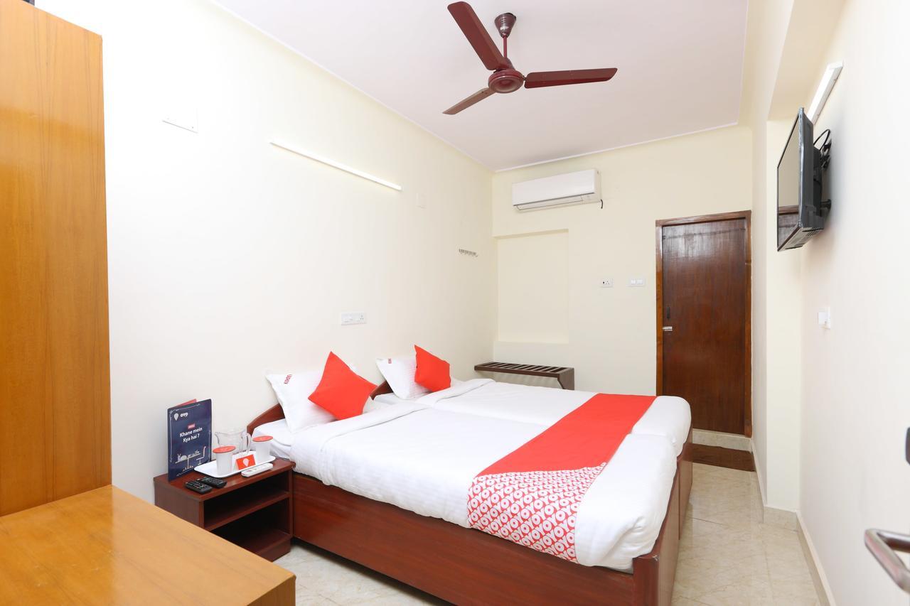 Oyo 11433 Kishore Inn Csennai Kültér fotó