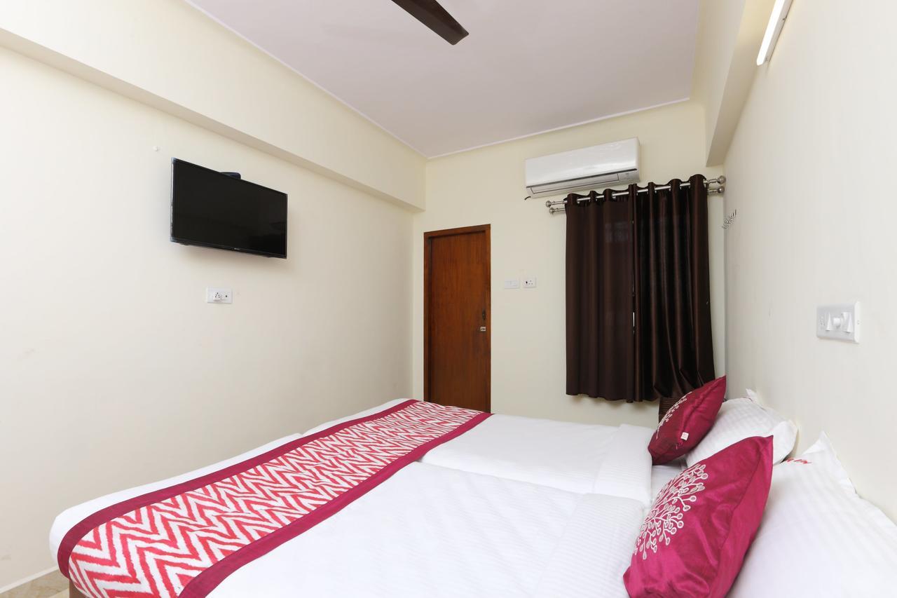 Oyo 11433 Kishore Inn Csennai Kültér fotó